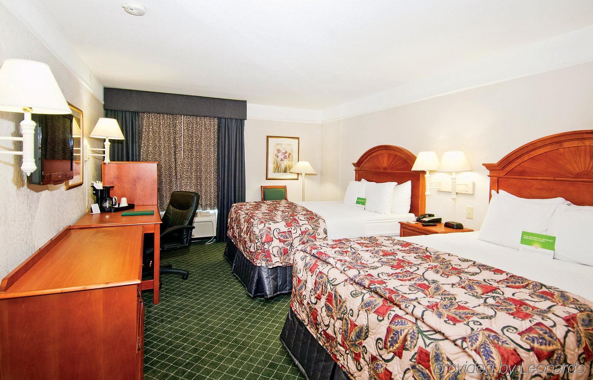 Готель La Quinta By Wyndham San Antonio North Stone Oak Номер фото